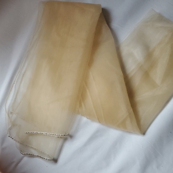 Sheer beaded nude shawl - Picture 7 of 7